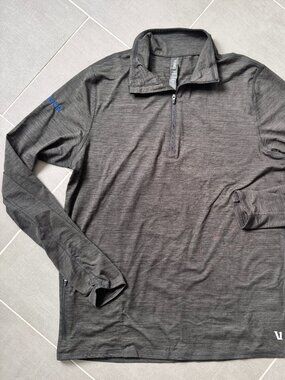 Vuori Gray 1/4 Zip Pullover sz Medium Corp Logo
